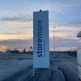 Storemore 1 Exponering och tryckprodukter till företag Skyltar Skyltar